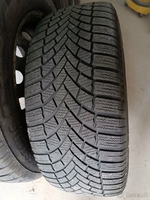 215/60 R16 zimné - 3