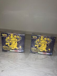 POKEMON ETB Promo karta Surging Sparks - 3