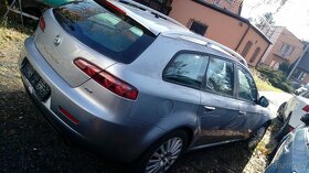 Alfa Romeo 159 1.8 TBi 147kw (200PS) rozpredám - 3