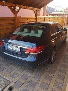 Mercedes-Benz E 350 Bluetec 4MATIC sedan - 3