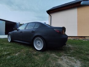 Predám BMW e60 - 3