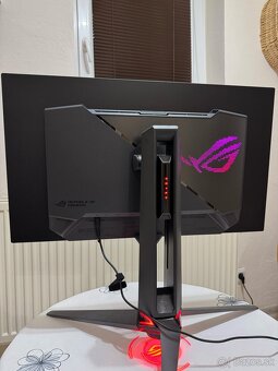 Predám herný monitor Asus rog strix pg27aqdm - 3