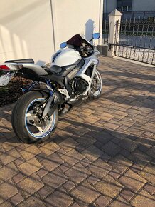 SUZUKI GSX-R 600 - 3