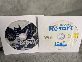 Nintendo Wii, 2 ovládače, 2 volanty, Mario Kart a Wii Sports - 3