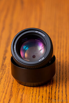 Nikon AF Nikkor 85mm f/1.8D - 3