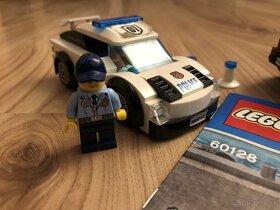 Lego CITY 60128 - Policajná naháňačka off road - 3