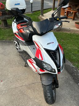 Aprilia SR50 - 3