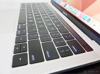 MacBook Pro 13” 2017 Touch Bar - 3