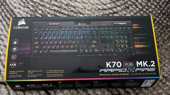 Herná mechanická klávesnica Corsair K70 RGB MK.2 - 3