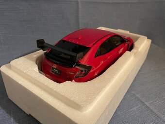 1:18 Ottomobile -  Honda Civic FK8 Type R Mugen - 3