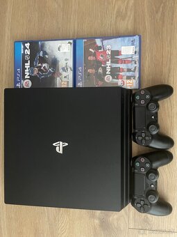 Playstation 4 PRO 1TB - 3