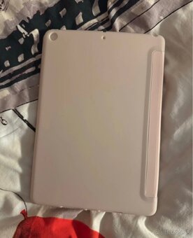 Predám ružový zatvárací obal iPad 8.generacie, NOVÝ - 3