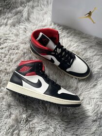 Nike Air Jordan 1 Mid Gym Red Panda - 3