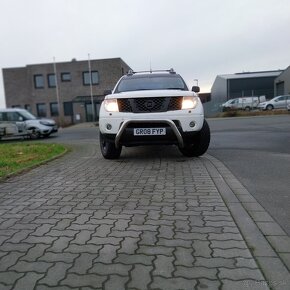 Predam dovoz gb Nissan Navara 2.5 tdi - 3