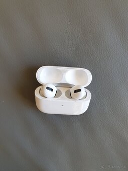 Apple airpods  2 - 3