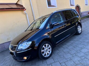 Volkswagen Touran 1.9Tdi Dsg 77kW Rok 2009/10 Highline - 3