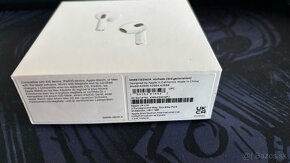 Apple AirPods (3rd generation) MagSafe Charging Case - 3