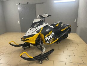 PREDAM SKIDOO MXZ 800R E- TEC 2012 ROK - 3