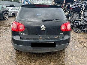 VW GOLF r. 2004 - 3