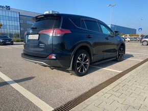 TOYOTA RAV4 HYBRID - BOHATÁ VÝBAVA A TOP STAV - 3