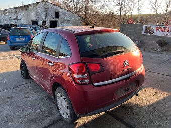 Predám náhradné diely na Citroën c3 2011 1,4benz - 3