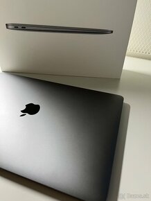 MacBook Air 2019 - 3