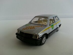 CORGI -VAUXHALL NOVA- British Petroleum -POZRI DETAILNÉ FOTO - 3