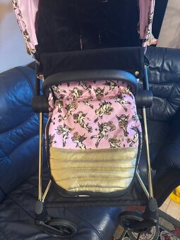 Kocik Cybex Mios Jeremy Scott - 3