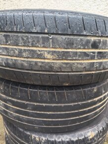 Hankook 215 70 r16 letné - 3