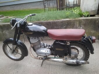 Jawa 250 - 3