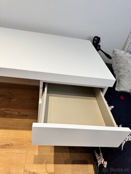 Kancelársky stôl IKEA - MALM 140x65 cm biela - 3