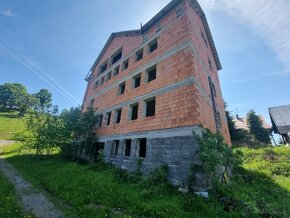 Hotel a chatky v blízkosti lyžiarskeho strediska - Hriňová - 3