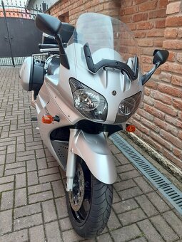 Yamaha FJR 1300 - 3