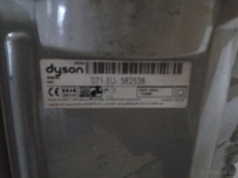 Vysávač Dyson - 3