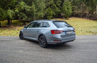 Škoda Superb Combi 2.0 TDI DSG - 3