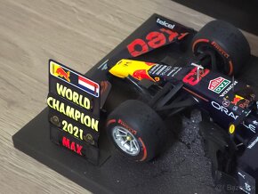 Max Verstappen (RB16B) 1:18 VC Abu-Dhabi 2021 - 3