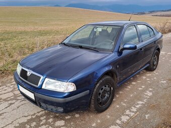 Škoda Octavia 1.4 benzín Tour - 3