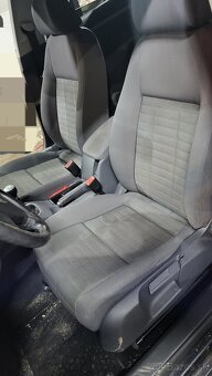 VW Golf 5 1.9TDI Hatchback Rozpredám - 3