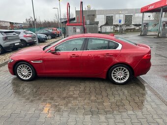 Jaguar XE 2.0 I4D Prestige AT - 3