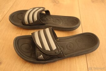 Dámske čierne šľapky ADIDAS veľkosť č. 39 - 3