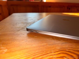 Apple MacBook Air 13 palcov M1 8GB RAM 256GB Grey - 3