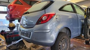 Rozpredam Opel Corsa D 1,4 - 3