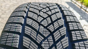 Zimné pneu 235/55 R17 --- GOOD YEAR - 3