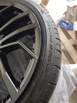 Predám 2ks pneu Pirelli P Zero PZ4 275/30 R20 AO - 3