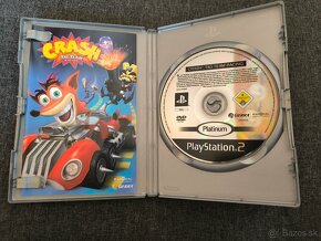 Crash Tag Team Racing (PS2) - 3