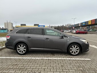 Toyota Avensis 2.2 diesel, Automat. - 3