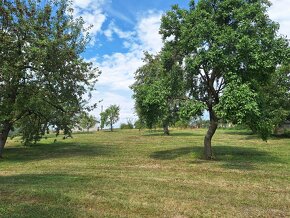 Predaj stavebných pozemkov 600 m2, blízko KE, K. Lipovec - 3