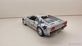 1:18 FERRARI GTO 25 years - 3