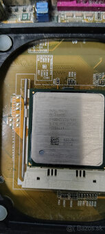 ASUS P4P800-X + Intel Celeron 2,4Ghz - 3