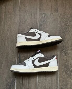 Nike Air Jordan 1 Low OG x Travis Scott “Reverse Mocha” - 3